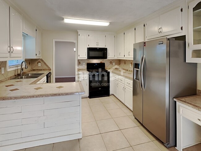 1017 Queensbury Run, Acworth, GA 30102 - photo 4