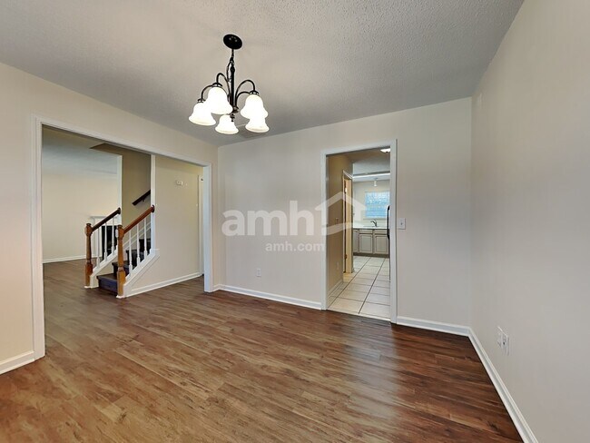 2911 Firethorn Dr, High Point, NC 27265 - photo 5