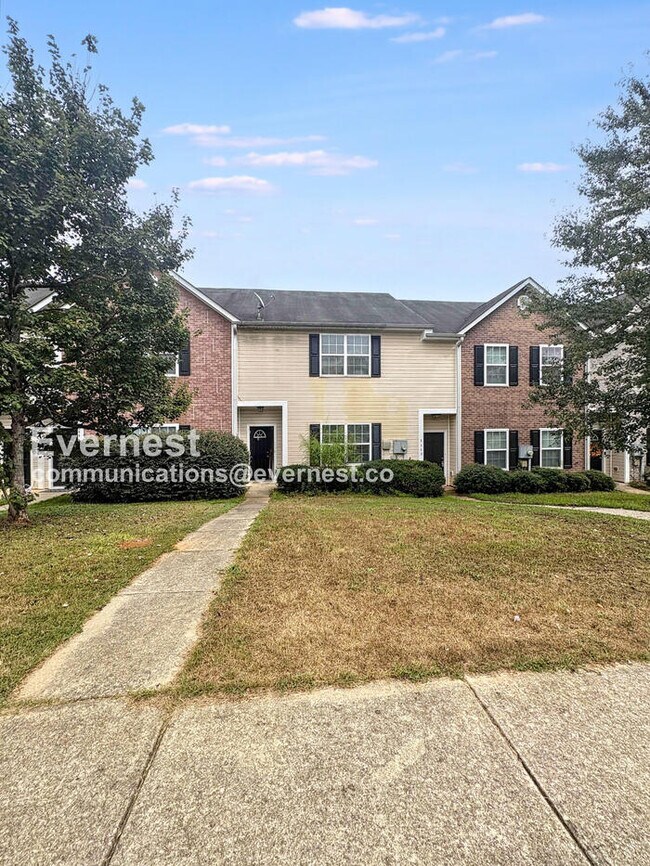 8646 Thomas Ln, Riverdale, GA 30274