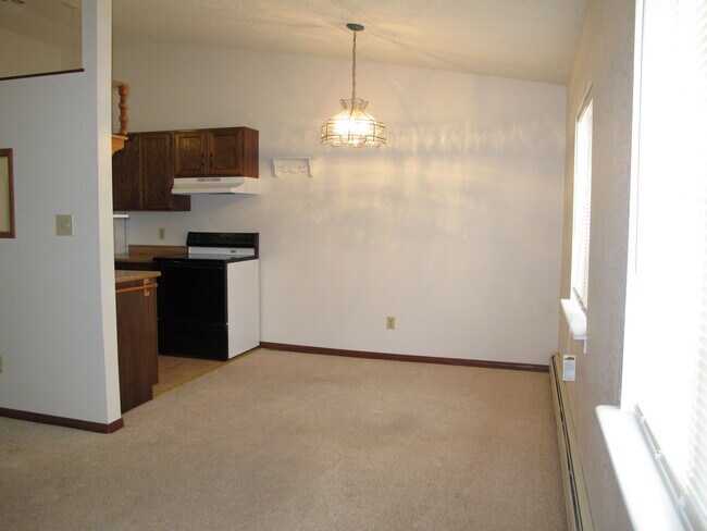 3289 N Good Hope Cir unit A, Clifton, CO 81520 - photo 4