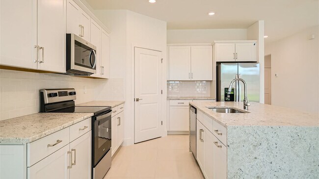 6510 SE Park Trace Dr unit 36207129, Stuart, FL 34997 - photo 5