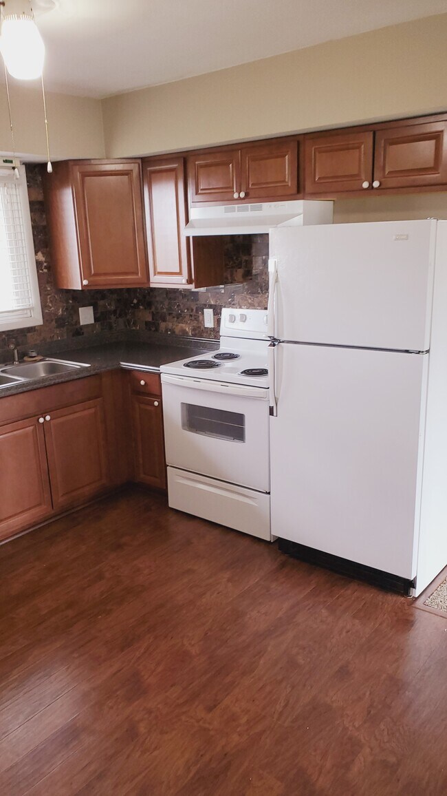 519 N Patsy St unit 4, Mediapolis, IA 52637 - photo 3