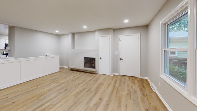 945 Lancashire Ct SE unit 947, Grand Rapids, MI 49508 - photo 2