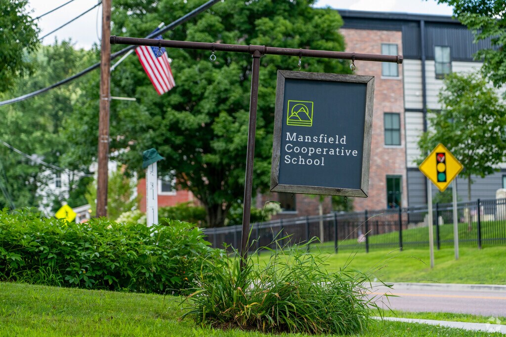 Mansfield Cooperative School is a private middle school in Richmond, VT.