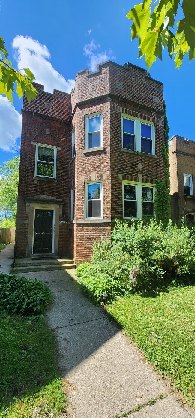 2018 Lake St unit 2, Evanston, IL 60201 - photo 2