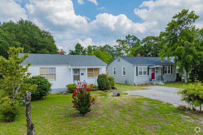 Enjoy spacious yards at Highland Park in Augusta.