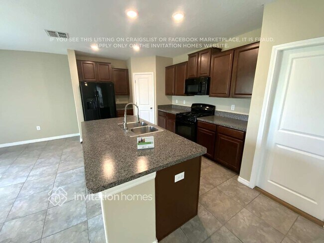 5140 White Chicory Dr, Apollo Beach, FL 33572 - photo 3