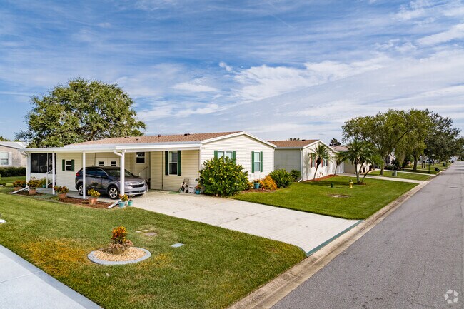 A row of manufactured homes in Crane Lakes.