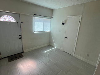 1005 Vine St, Daytona Beach, FL 32117
