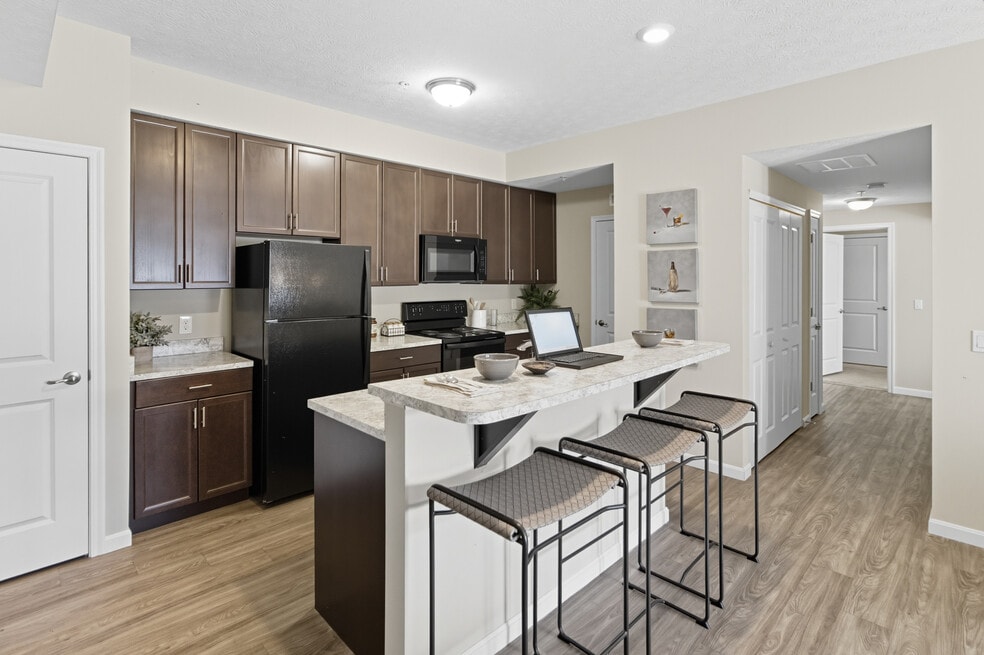 Monarch on East Broad, Columbus, OH 43213 - photo 1