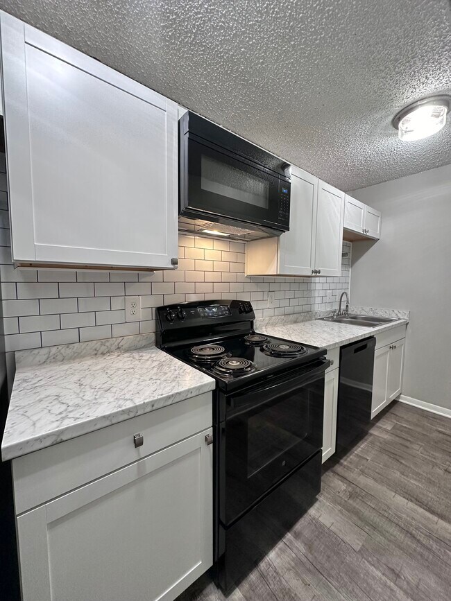 The Hammond Apartments, Knoxville, TN 37909 - photo 5