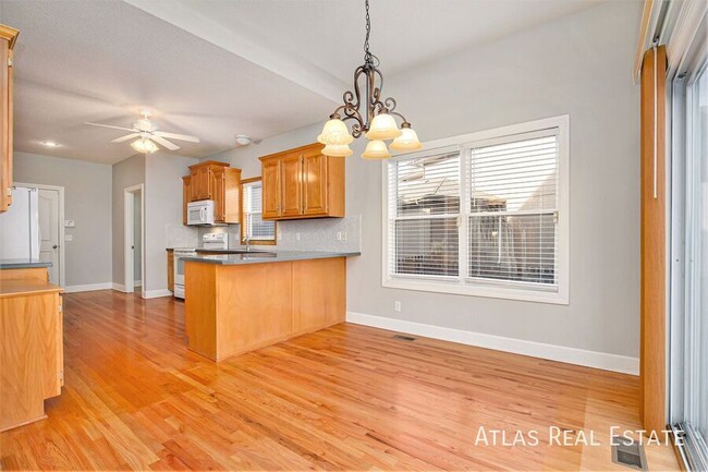 1113 SW Blazing Star Dr, Lees Summit, MO 64081 - photo 6