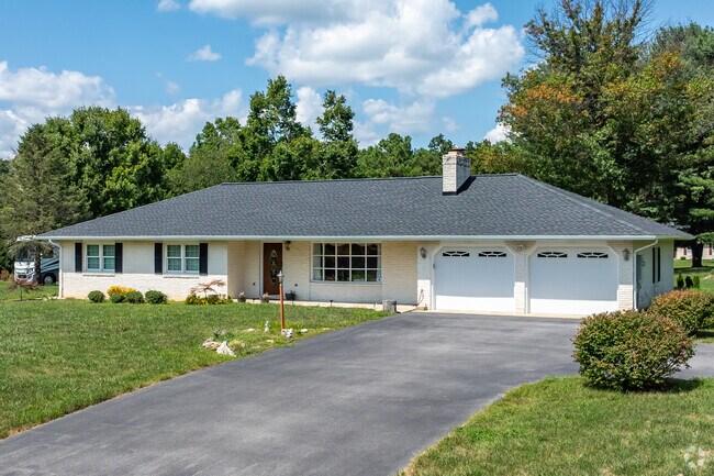 Ranch-styles can cost anywhere from $335,000 to $400,000 in Mount Aetna.