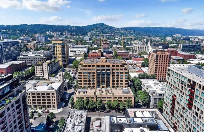 420 NW 11th Ave unit 709, Portland, OR 97209 - photo 2