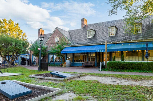 Golden Horseshoe locals know that Berret's Seafood is the best seafood around.