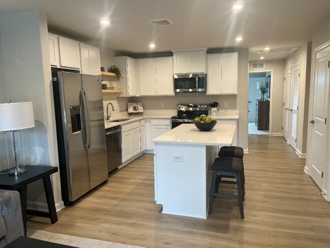 509 Porter Cir unit B, Sandston, VA 23150 - photo 3