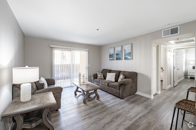 Maple Hill, Fontana, CA 92335 - photo 3