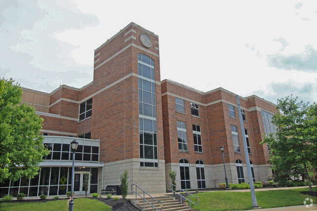 Highlands Middle School main entrance in Campbell County.