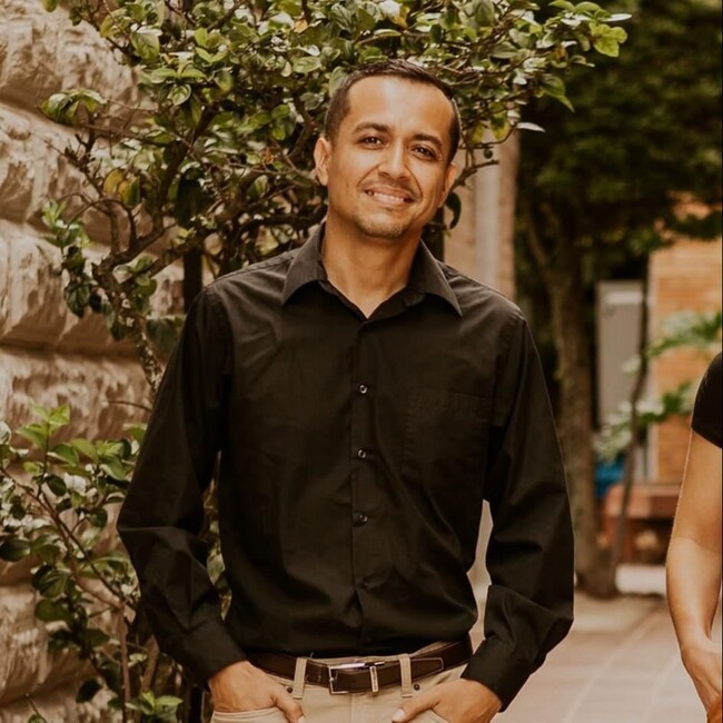 Agent Photo