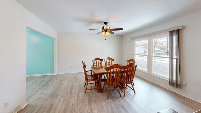 3810 Didion Dr, Sandusky, OH 44870 - photo 2