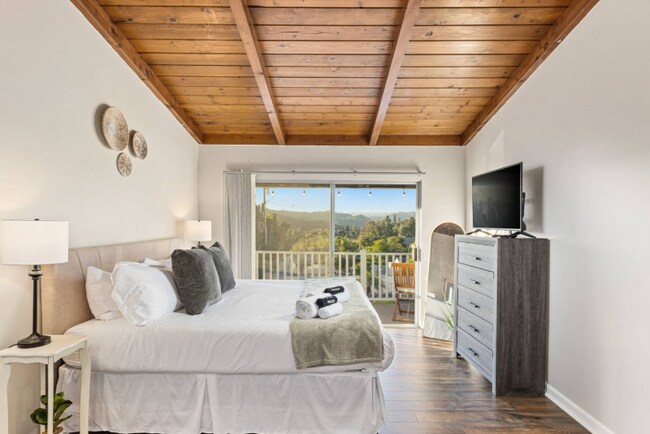 321 W Kalmia St, Fallbrook, CA 92028 - photo 7