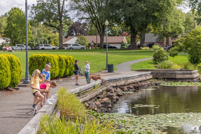 Lake Sacajawea hosts an annual youth fishing event in Longview.