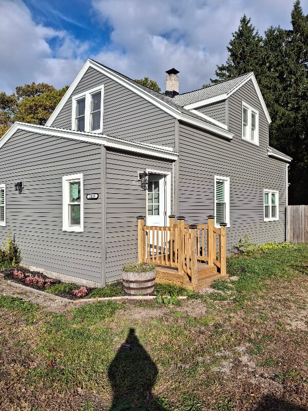 1434 S Quarterline Rd, Muskegon, MI 49442