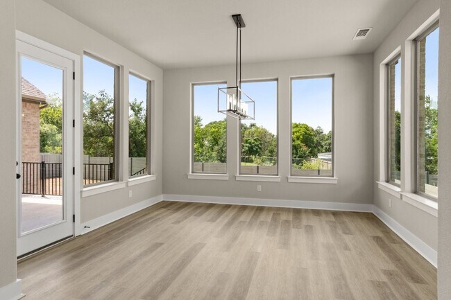 1802 Crimson Sunset Dr, Georgetown, TX 78628 - photo 6