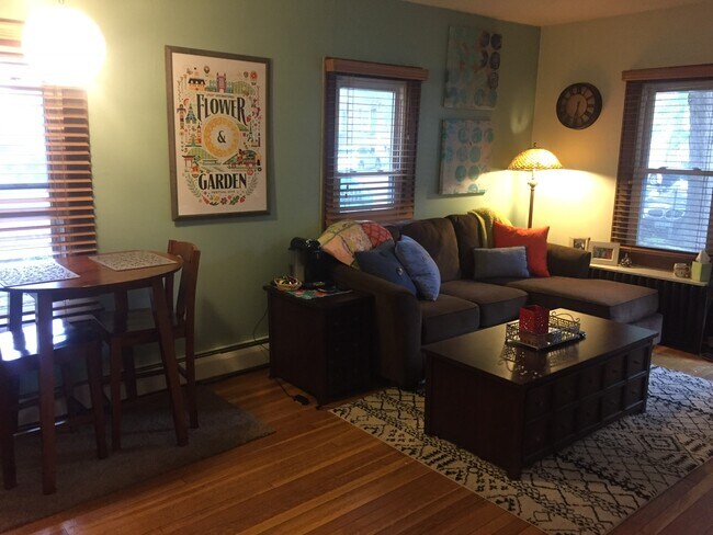 1310 W 28th St unit 4, Minneapolis, MN 55408 - photo 4