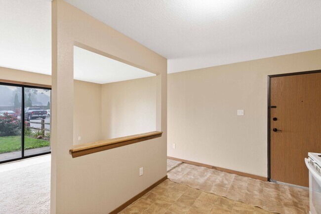 Cypress 1 (East Ridge), Des Moines, IA 50317 - photo 4
