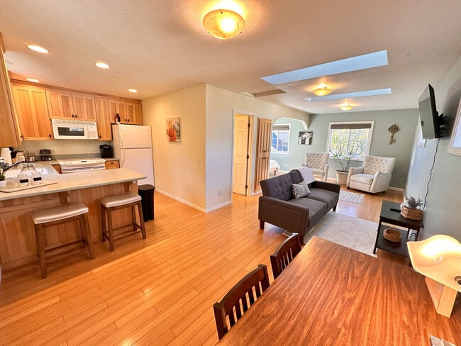 1428 Crown Ave unit ID1337820P, Medford, OR 97504 - photo 5