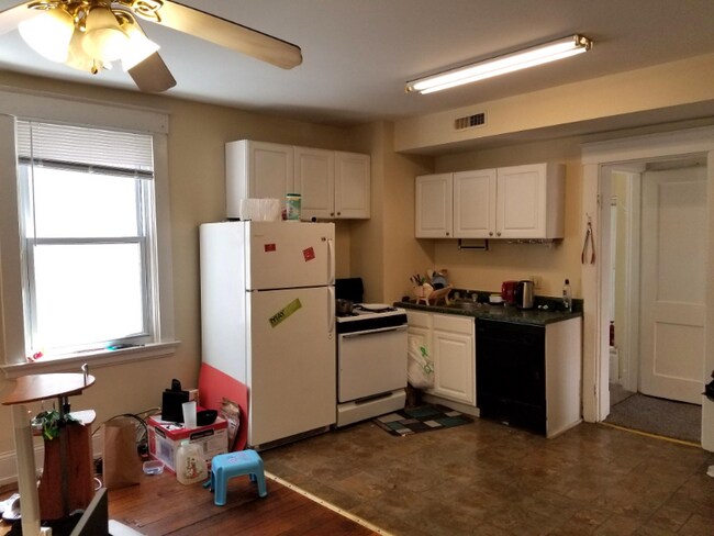 2215 Wheeler St unit 2, Cincinnati, OH 45219 - photo 3