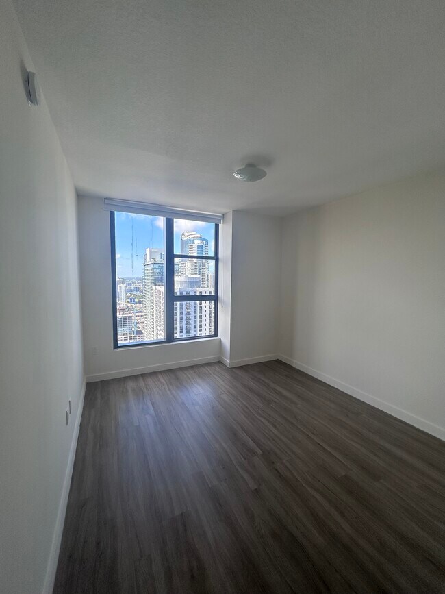 421 NW 6th St unit 1801, Miami, FL 33136 - photo 7
