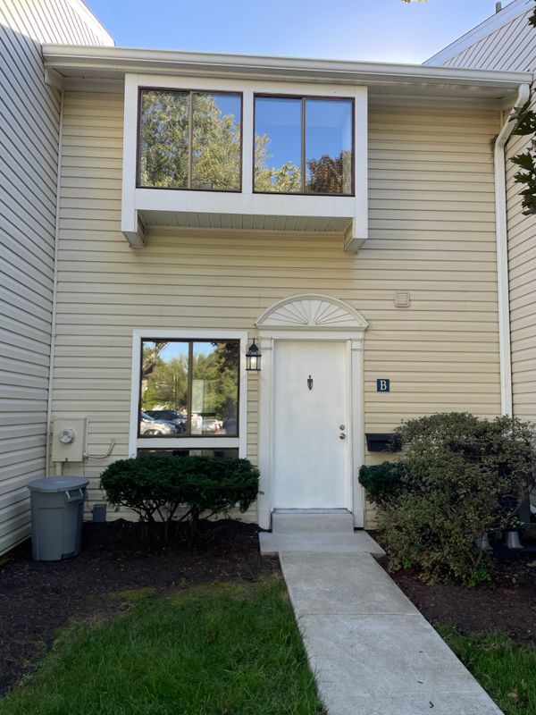290 Hilltop Ln, Annapolis, MD 21403