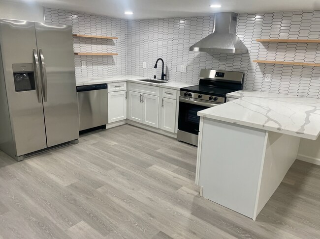 846 42nd St, Emeryville, CA 94608 - photo 2