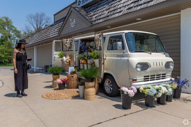 Build your own bouquet at Fern the Flower Bus in Slabtown.