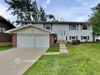 1035 Hassell Rd, Hoffman Estates, IL 60169