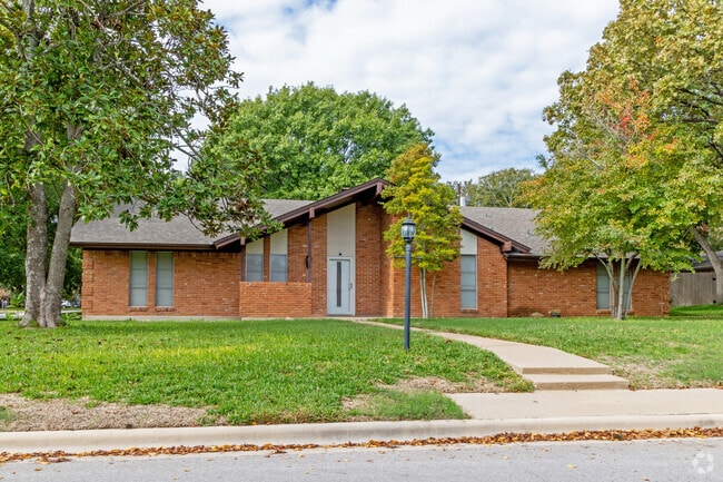 Red brick 1970's styled homes can be seen around Midway in Temple, TX.