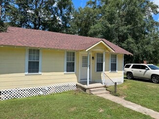 402 Old Richton Rd, Petal, MS 39465