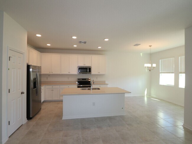 2286 Kalina Dr, Spring Hill, FL 34609 - photo 6