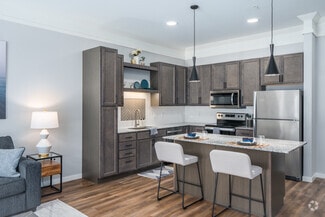 326 Karen Dr, Woodbury, MN 55129