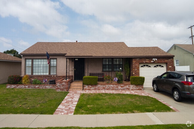 Brick midcentury ranch homes, showcase Del Aire's timeless style.