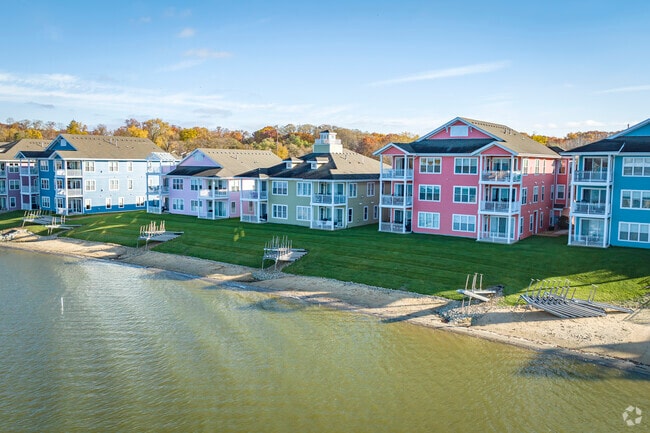 New townhouses are now available in Cedar Lake near Lake Dalecarlia right on the beach.