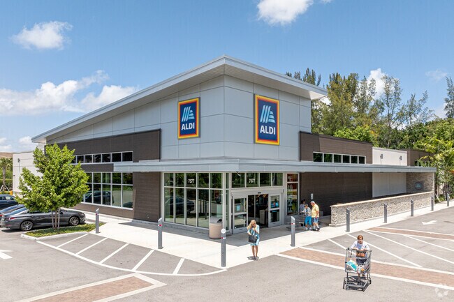 Organic groceries are available at Aldi on Atlantic Boulevard in Polo Trace.