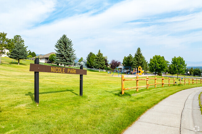 Many parks and recreation areas around Moose Can Gully.