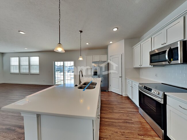 8406 Merlin Dr, Sunbury, OH 43074 - photo 3