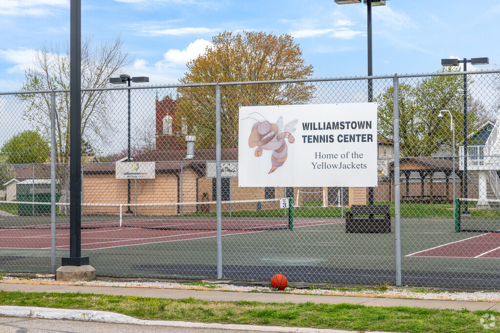 Williamstown Middle/High School