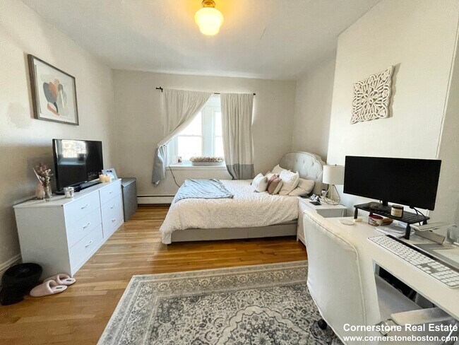 748 E 4th St unit 3, Boston, MA 02127 - photo 5