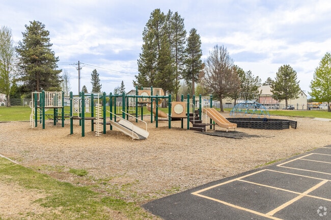 Younger students in La Pine attend La Pine Elementary School.