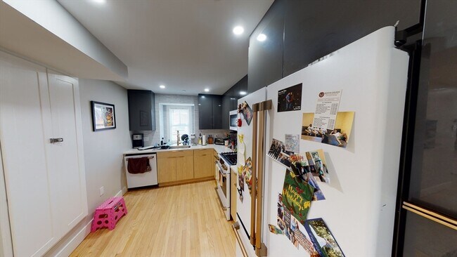 15 Lanark Rd unit 4, Brighton, MA 02135 - photo 5